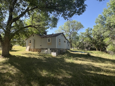 Farm ground with country home in Parachute Colorado - image 25