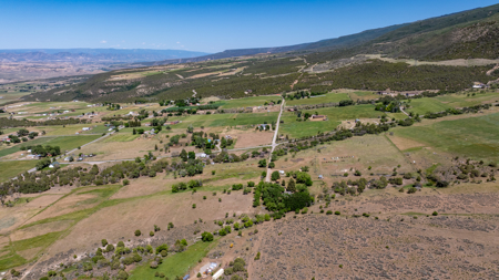 Farm ground with country home in Parachute Colorado - image 16