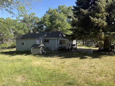 Farm ground with country home in Parachute Colorado - image 29