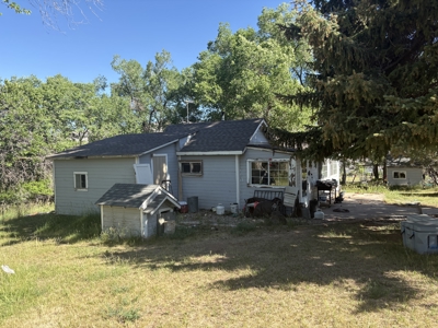 Farm ground with country home in Parachute Colorado - image 30
