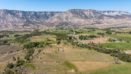 Farm ground with country home in Parachute Colorado - image 2