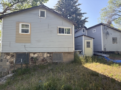 Farm ground with country home in Parachute Colorado - image 27