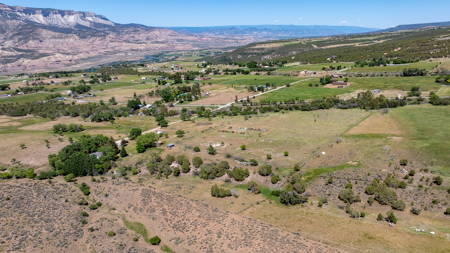 Farm ground with country home in Parachute Colorado - image 13
