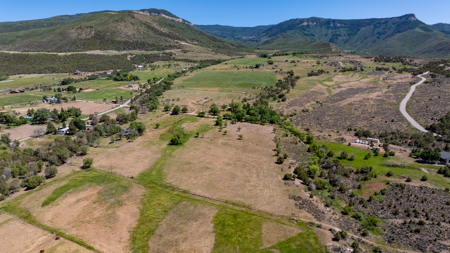 Farm ground with country home in Parachute Colorado - image 15