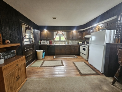 Great home/lot at Lake Viking! - image 9