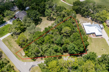 Golf Course located in Chiefland,Fl have the course in the yard. - image 9