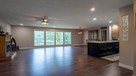 Lake House for sale on Lake Omaha in Arkansas - image 29