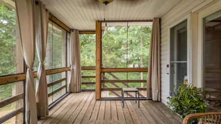 Lake House for sale on Lake Omaha in Arkansas - image 12