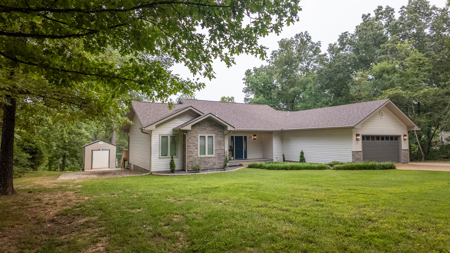 Lake House for sale on Lake Omaha in Arkansas - image 2