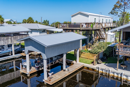 Coastal Retreat in Suwannee, FL for Sale - image 1