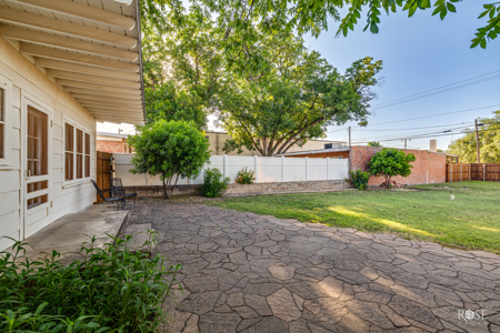 Versatile Commercial Property in Downtown San Angelo - image 19