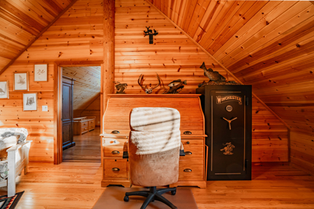 Hayes Haven Ranch - Two Gorgeous Log Homes on 250+ Acres - image 24