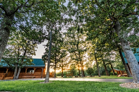 Hayes Haven Ranch - Two Gorgeous Log Homes on 250+ Acres - image 34
