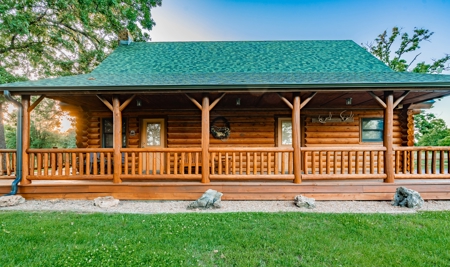 Hayes Haven Ranch - Two Gorgeous Log Homes on 250+ Acres - image 36