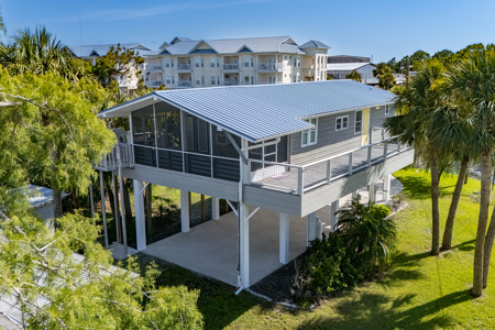 Suwannee Waterfront Home For Sale in Florida - image 5