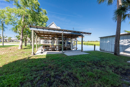 Suwannee Waterfront Home For Sale in Florida - image 23