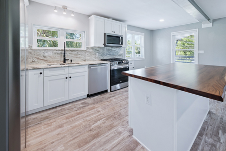 Suwannee Waterfront Home For Sale in Florida - image 32