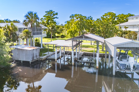 Suwannee Waterfront Home For Sale in Florida - image 26