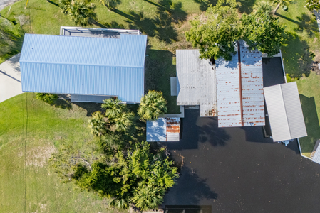 Suwannee Waterfront Home For Sale in Florida - image 21