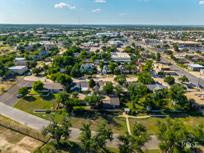 Downtown San Angelo Office with Apartment & Golf Views - image 36