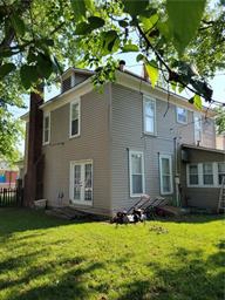 4 Bedroom Home for Sale in Iola, Kansas - image 3