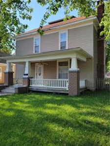 4 Bedroom Home for Sale in Iola, Kansas - image 1