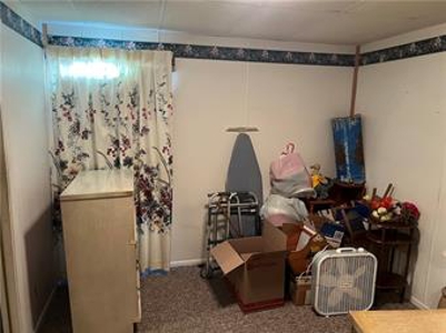 Charming Home for Sale in Iola, Kansas - image 10