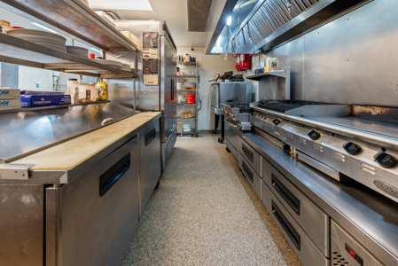 TURNKEY RESTAURANT OPPORTUNITY - Trenton, FL - image 18