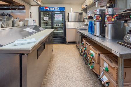 TURNKEY RESTAURANT OPPORTUNITY - Trenton, FL - image 21