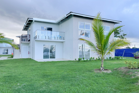 2 Bedroom Townhouse in Playa Caracol on the Beach - image 3