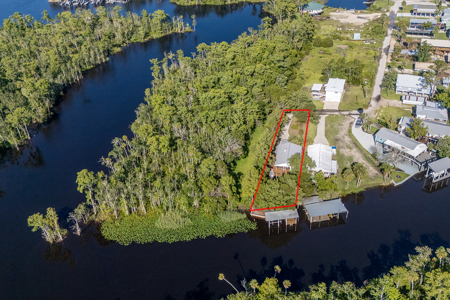 Waterfront Home For Sale in Suwannee, FL - image 46
