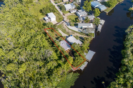 Waterfront Home For Sale in Suwannee, FL - image 45