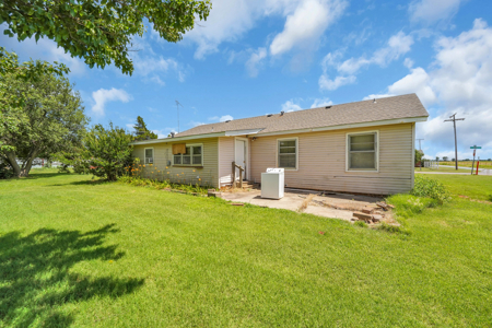 Home For Sale In Canute, Oklahoma - image 11