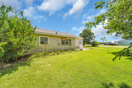 Home For Sale In Canute, Oklahoma - image 14