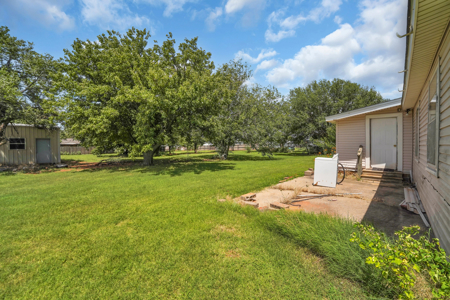 Home For Sale In Canute, Oklahoma - image 12
