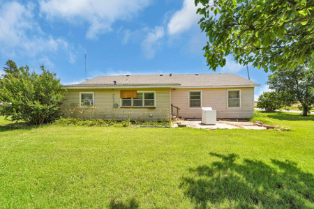 Home For Sale In Canute, Oklahoma - image 13