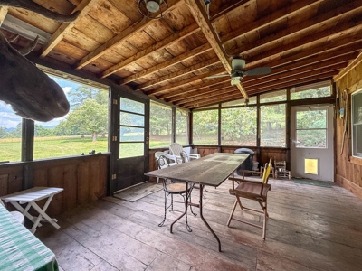 Laurel Fork Farm: Hunt, Ride & Relax in Mountain Solitude - image 12