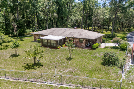 3 Bedroom Brick Home For Sale Chiefland, FL - image 9
