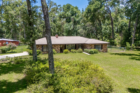 3 Bedroom Brick Home For Sale Chiefland, FL - image 1