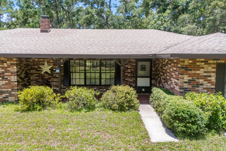 3 Bedroom Brick Home For Sale Chiefland, FL - image 12