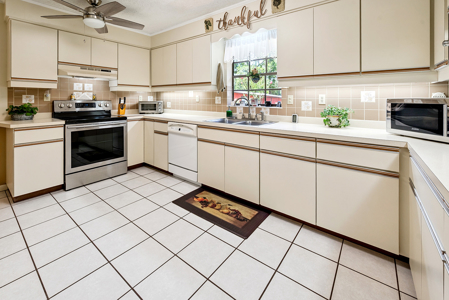 3 Bedroom Brick Home For Sale Chiefland, FL - image 23