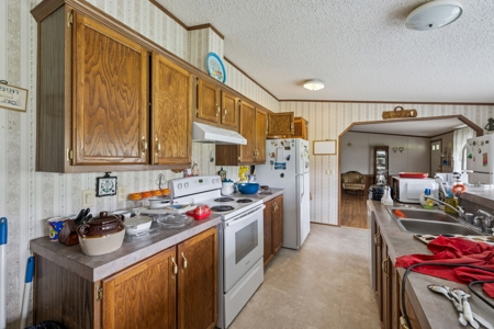 Country Home for Sale in Hickman County, Tennessee - image 14