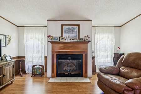 Country Home for Sale in Hickman County, Tennessee - image 8