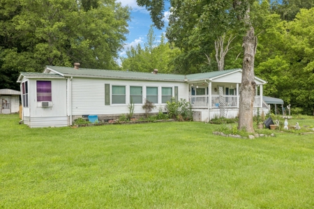 Country Home for Sale in Hickman County, Tennessee - image 5