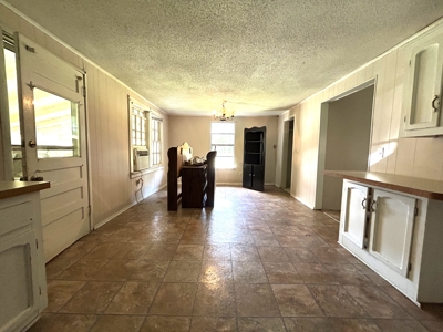 Starter or Investment Home For Sale in Bogata TX - image 8