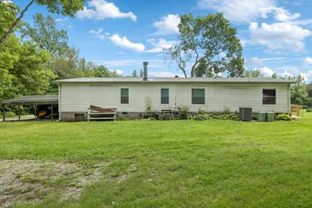 Country Home for Sale in Hickman County, Tennessee - image 33