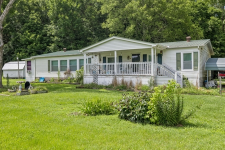 Country Home for Sale in Hickman County, Tennessee - image 5