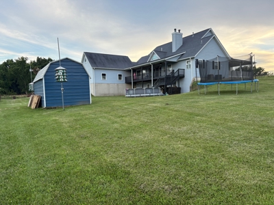 Spacious Country Living on 19+ Acres! - image 3