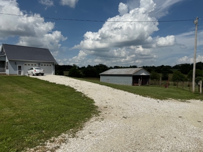 Spacious Country Living on 19+ Acres! - image 2