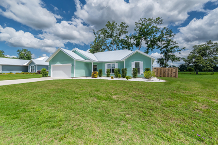 Charming Home For Sale in Fanning Springs, FL - image 2